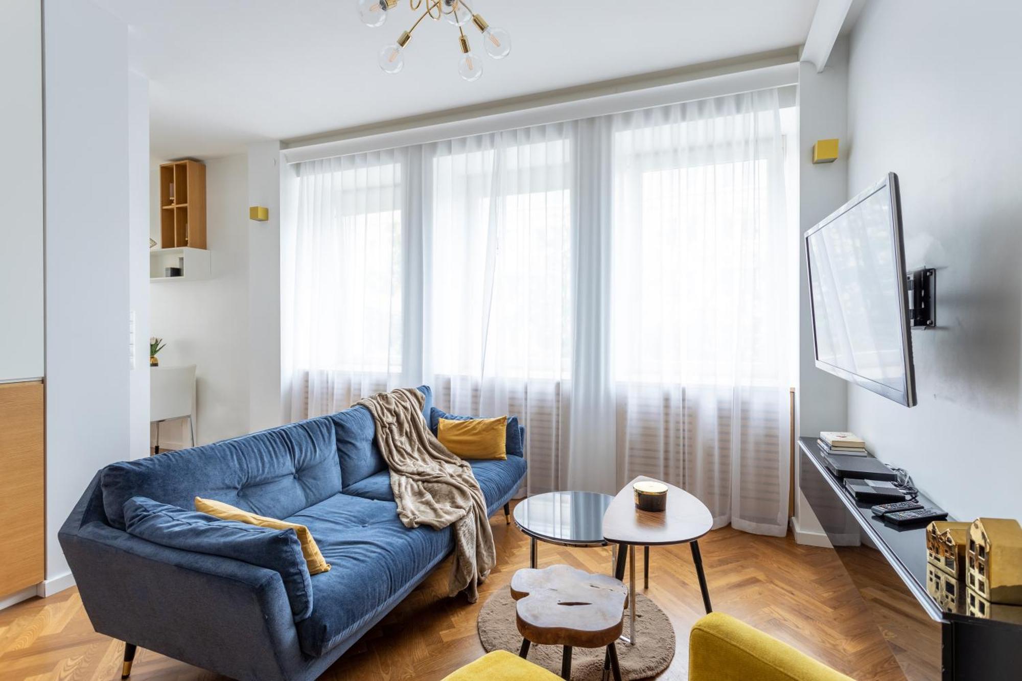 Close-golden - City Center - Zurawia Apartment *